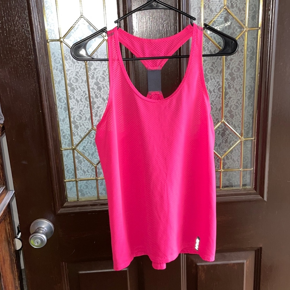 Women’s workout tank